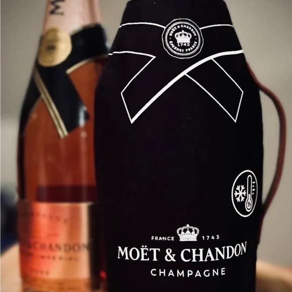 Moët & Chandon leather handle sleeve - Picture 3 of 3
